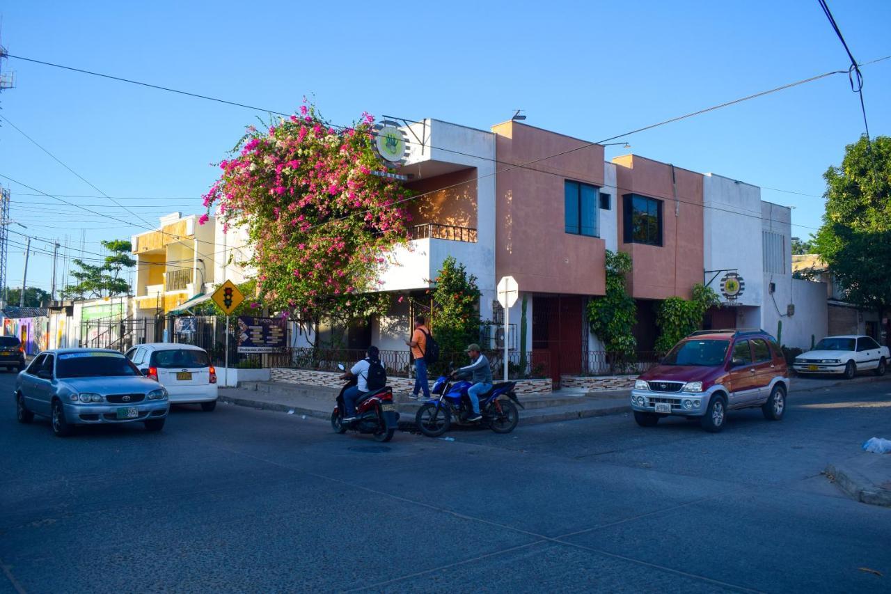 Yosu Hostal Риоача Экстерьер фото